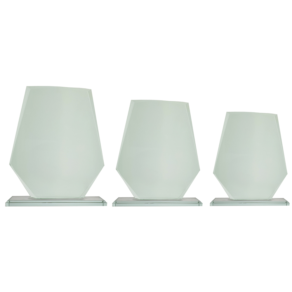 Jennifer with luxury box - Image 2